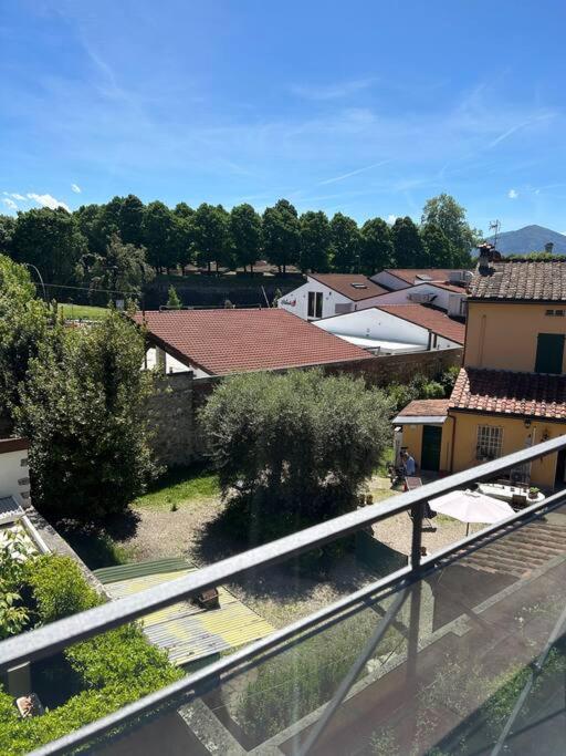 Anna apartment, private parking – Lucca
